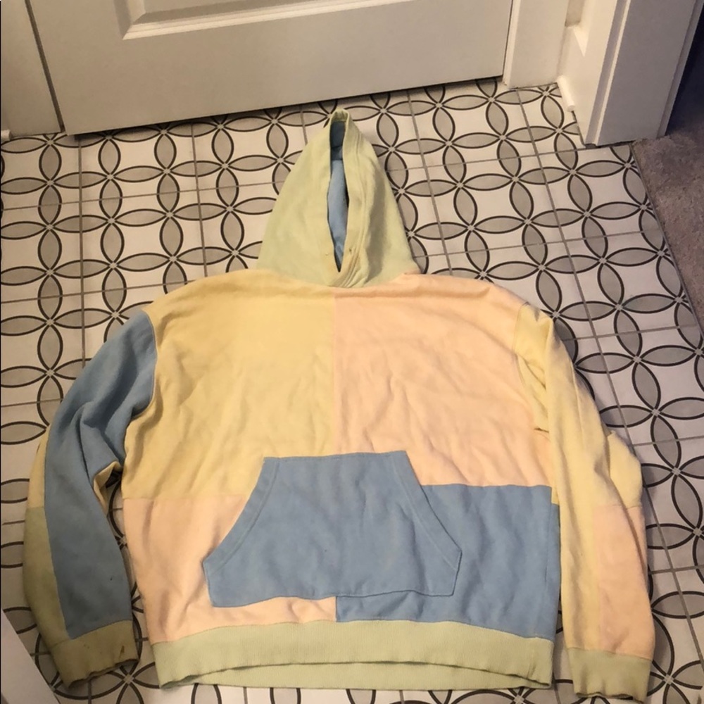 A urban sweatshirt